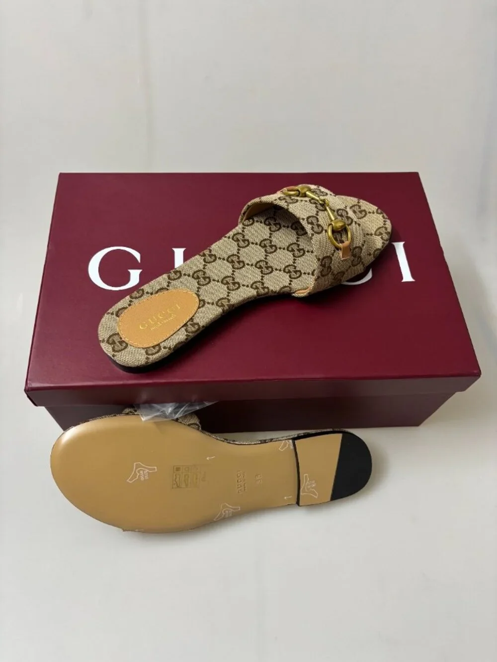 Gucci Women's slide sandal with Horsebit